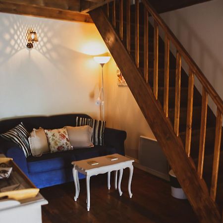 Les Puvinieres Guest House Breuil-Barret Bagian luar foto